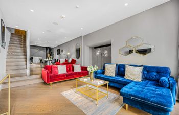 Gleaming Place Holiday Home