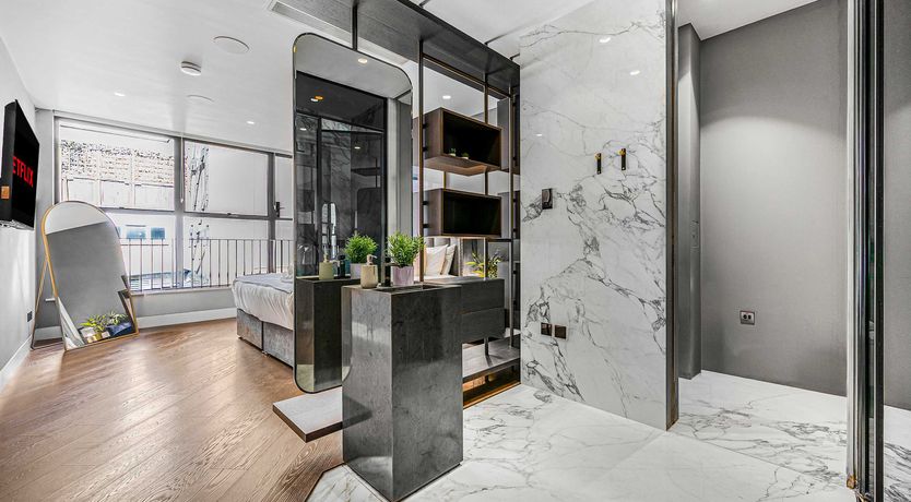 Photo of Gleaming Place