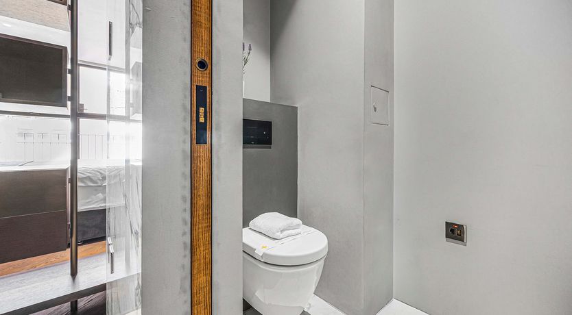 Photo of Gleaming Place