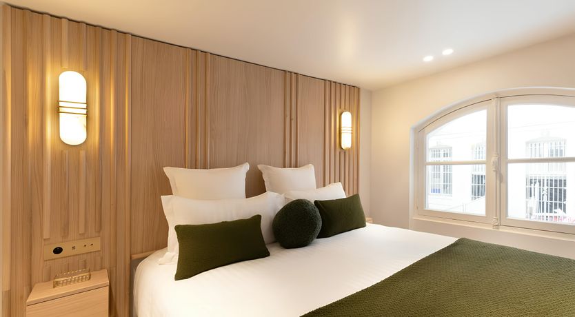 Photo of The Pearl of the Seine