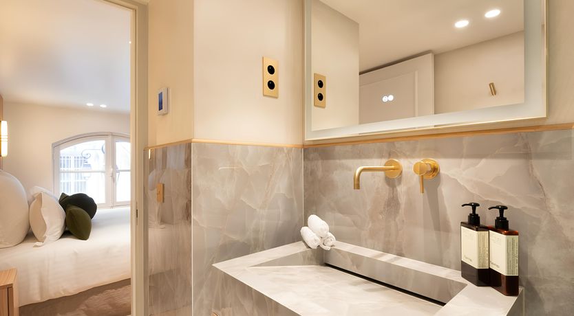 Photo of The Pearl of the Seine