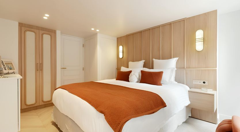 Photo of The Pearl of the Seine