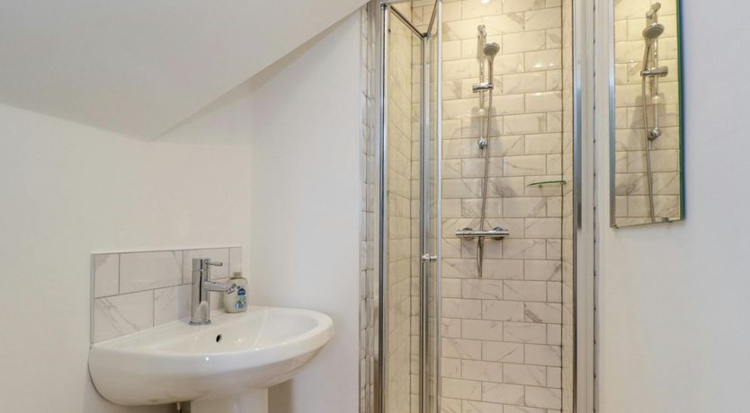 Photo of Cotswold Honey Coloured Cottage