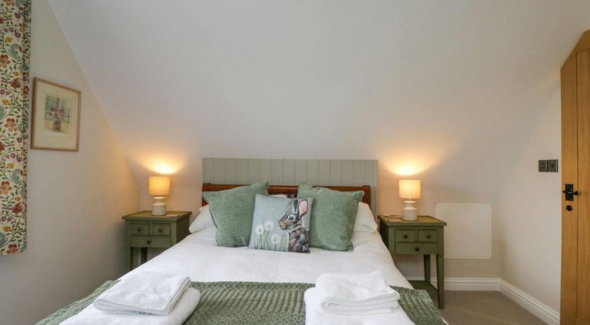 Photo of Cotswold Honey Coloured Cottage