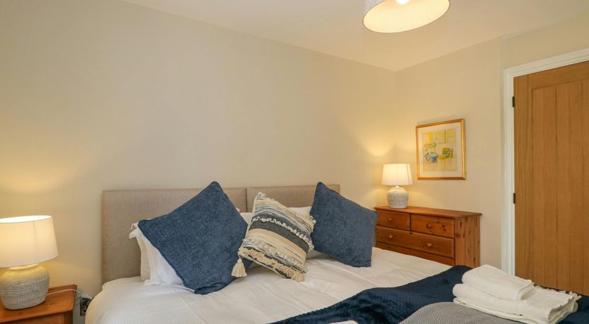 Photo of Cotswold Honey Coloured Cottage