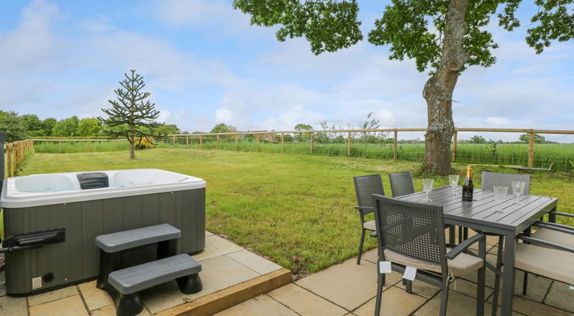 Photo of Cotswold Honey Coloured Cottage