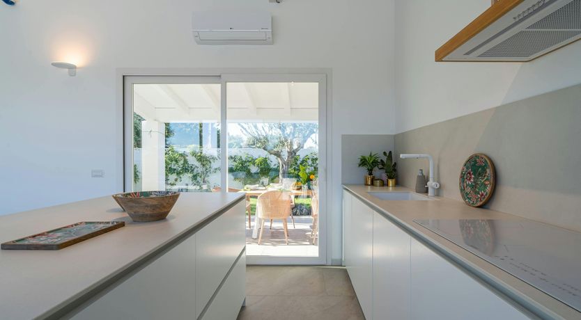 Photo of Siracusa White