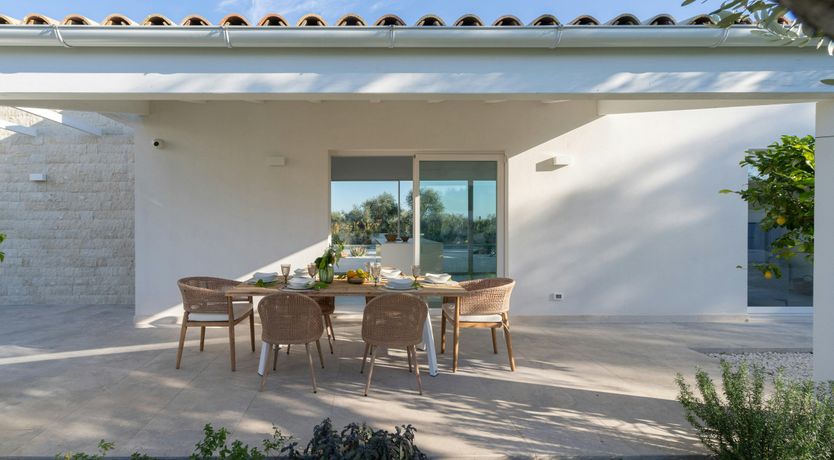 Photo of Siracusa White