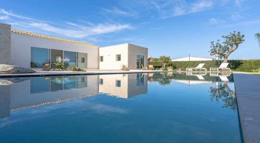 Photo of Siracusa White