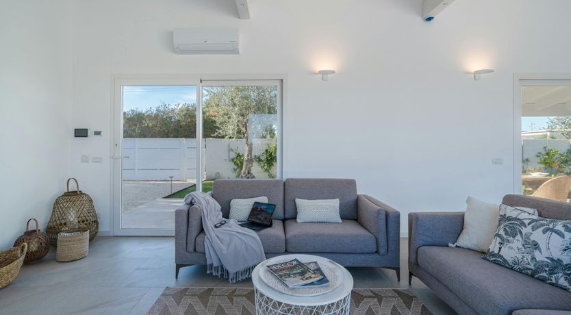 Photo of Siracusa White