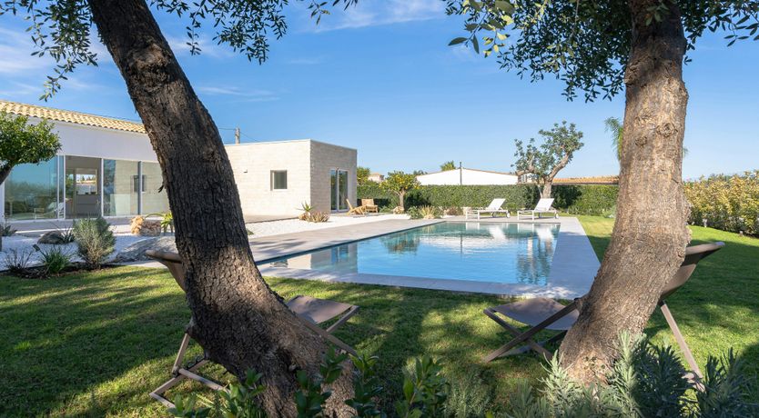 Photo of Siracusa White