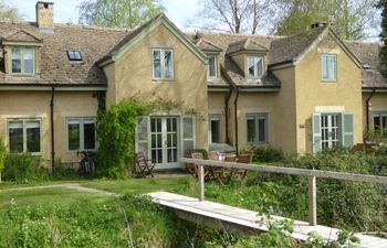 Village Tranquility Holiday Home