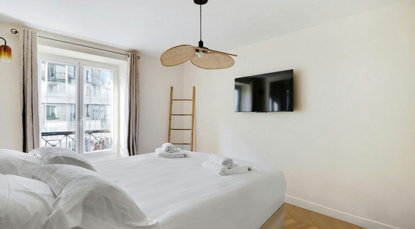 Photo of Antique Avenue