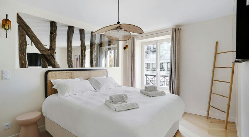 Photo of Antique Avenue