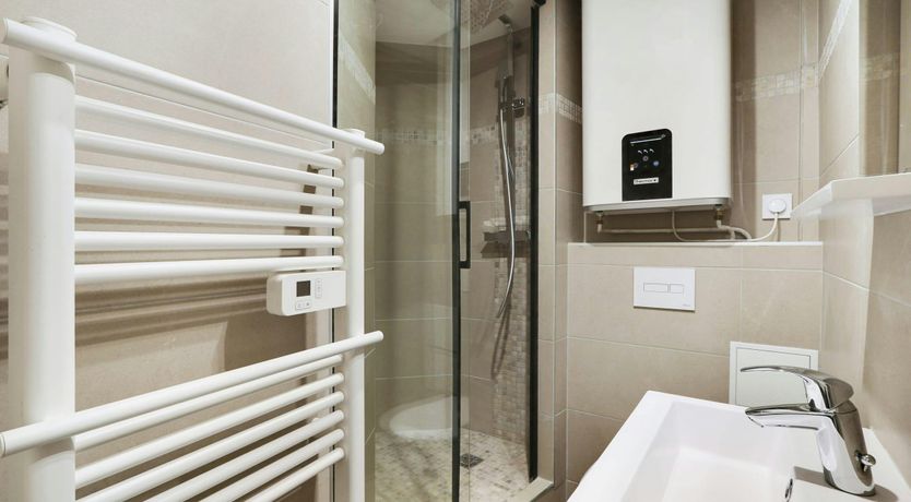 Photo of Antique Avenue