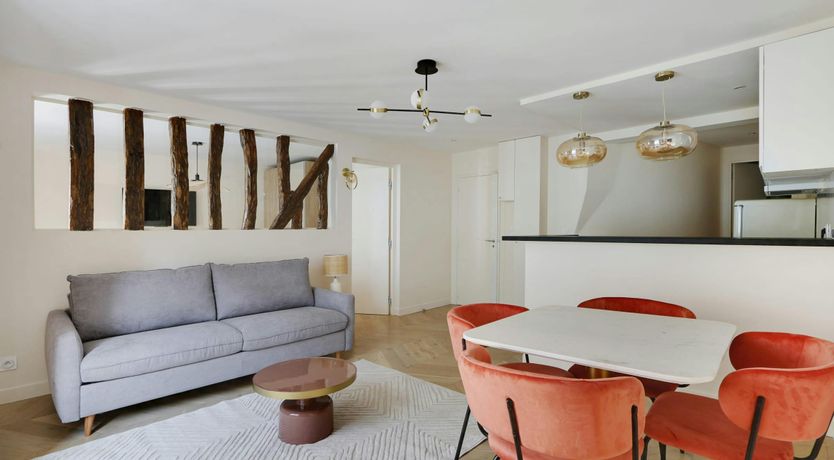 Photo of Antique Avenue