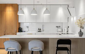 Battersea Residence Holiday Home
