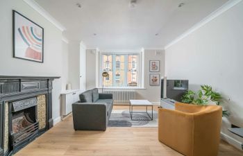 The Modern Londoner Holiday Home