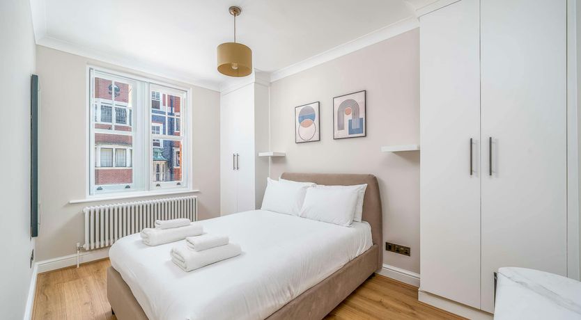 Photo of The Modern Londoner