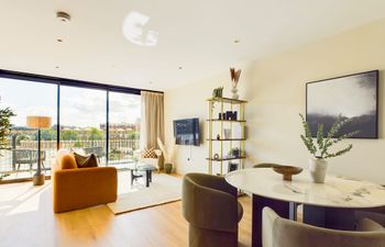 The Canal Holiday Home