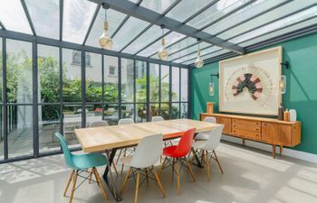 Avenue & Elegance Holiday Home