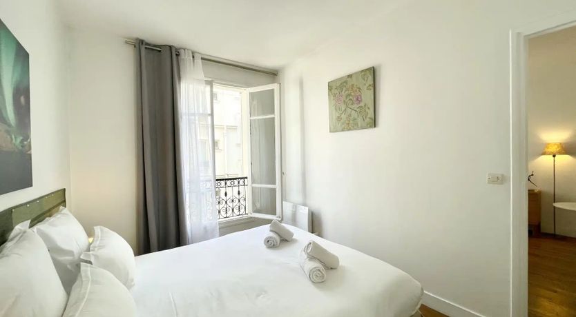 Photo of Golden Avenue