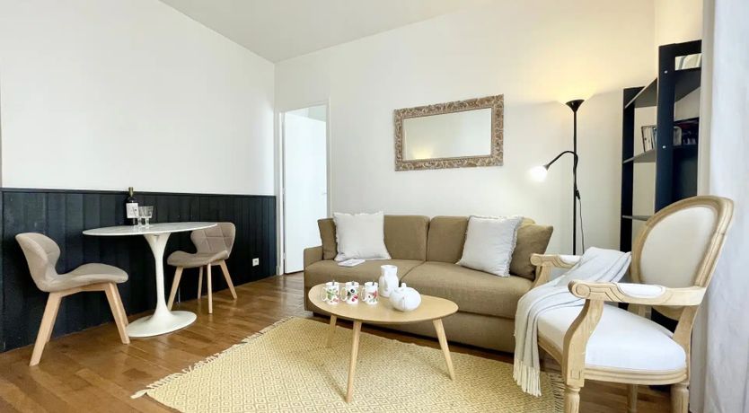 Photo of Golden Avenue