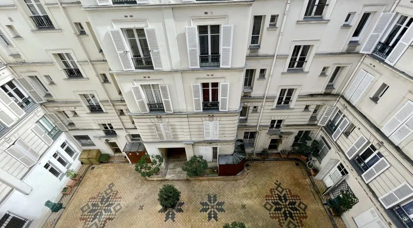 Photo of Golden Avenue