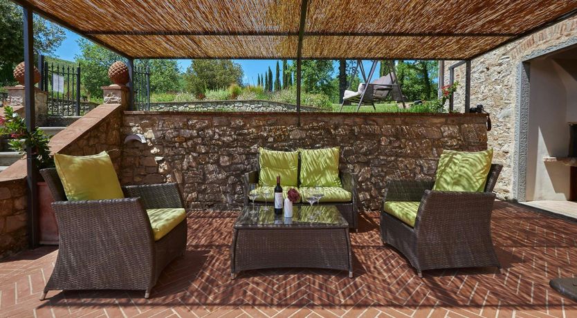 Photo of Vineyard House