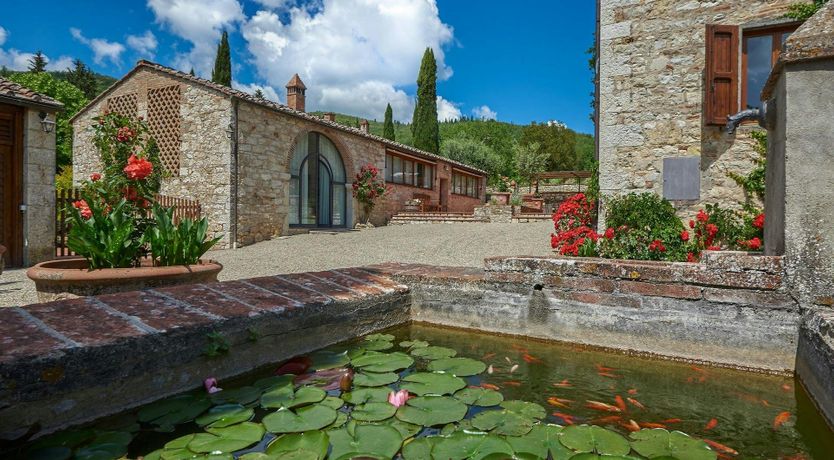 Photo of Vineyard House