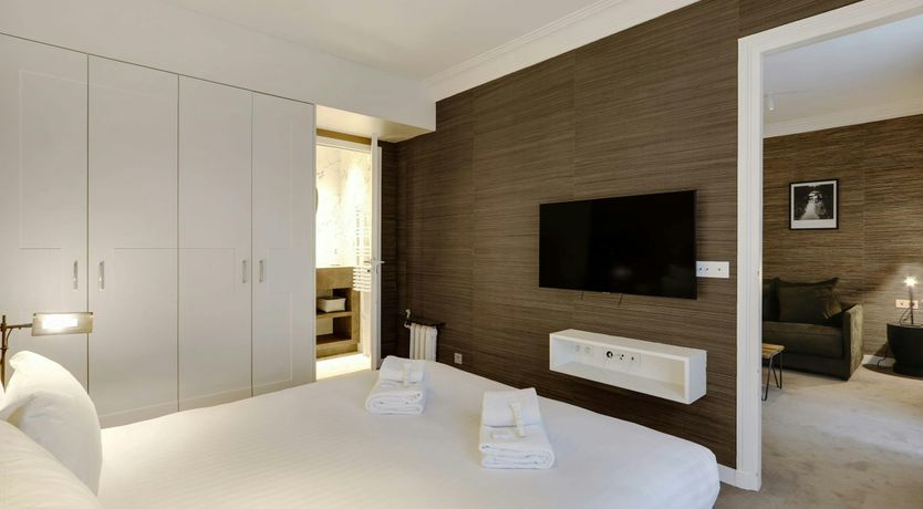 Photo of Jade Circle