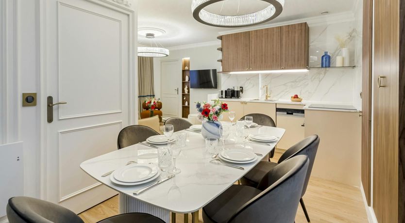 Photo of Parisian Corner