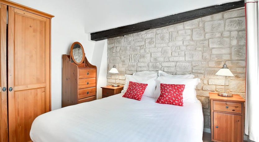 Photo of Parisian Courtyard View