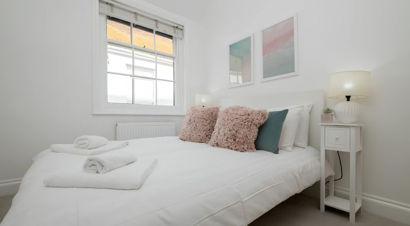 Photo of Sea & Still