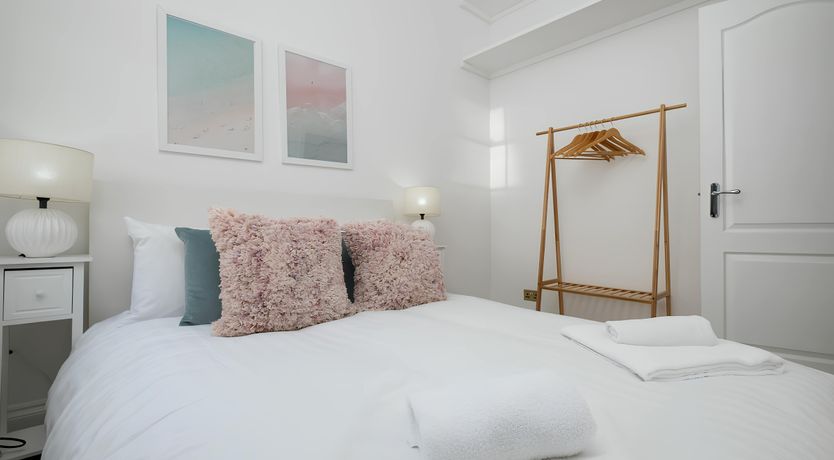 Photo of Sea & Still