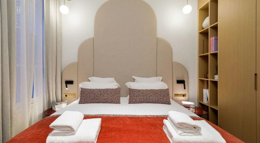 Photo of Opera's Echo