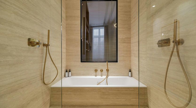 Photo of Opera's Echo