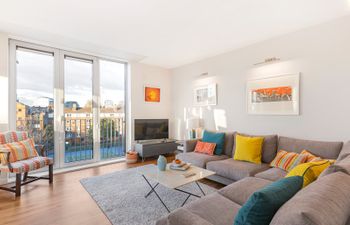 River View Residence Holiday Home