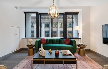 Charming Chicago Charm Holiday Home