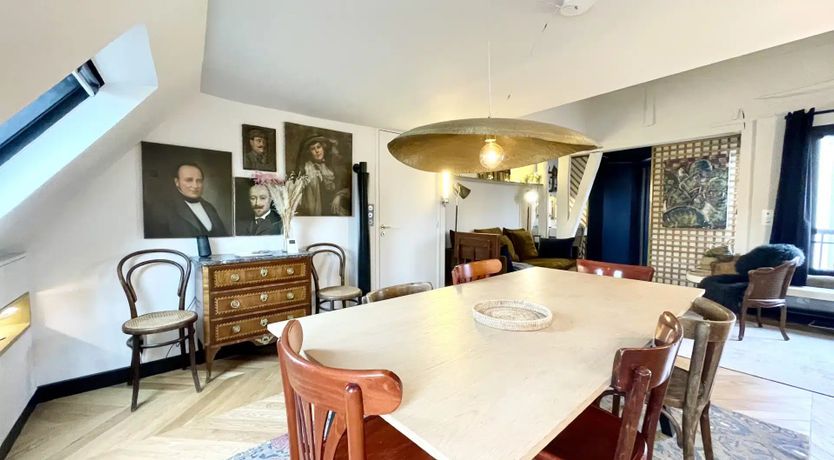 Photo of Parisian Shadow