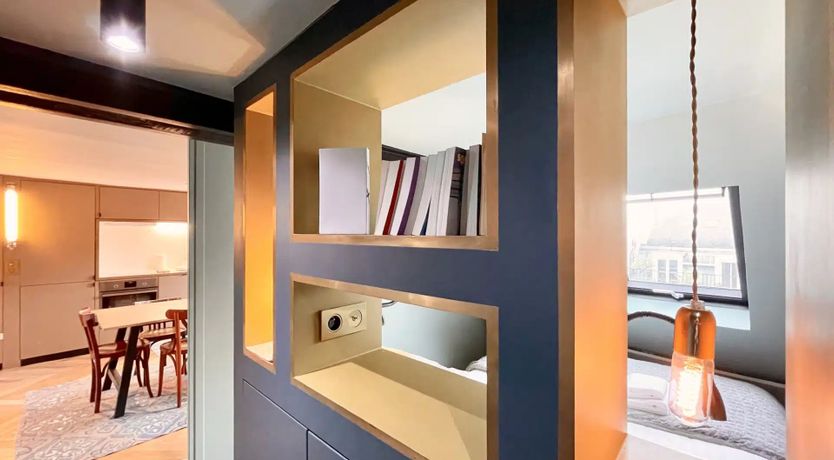 Photo of Parisian Shadow