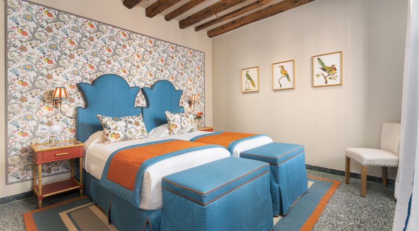 Photo of Canal & Gold