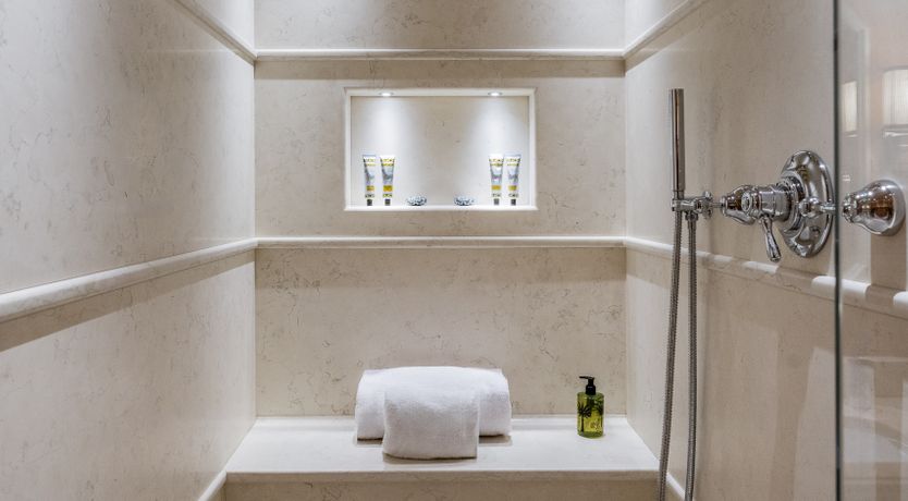 Photo of Canal & Gold