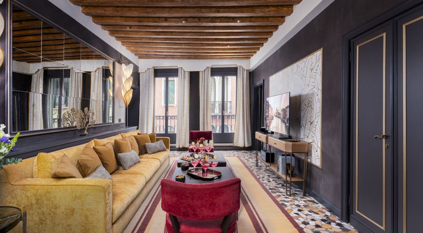 Photo of Canal & Gold