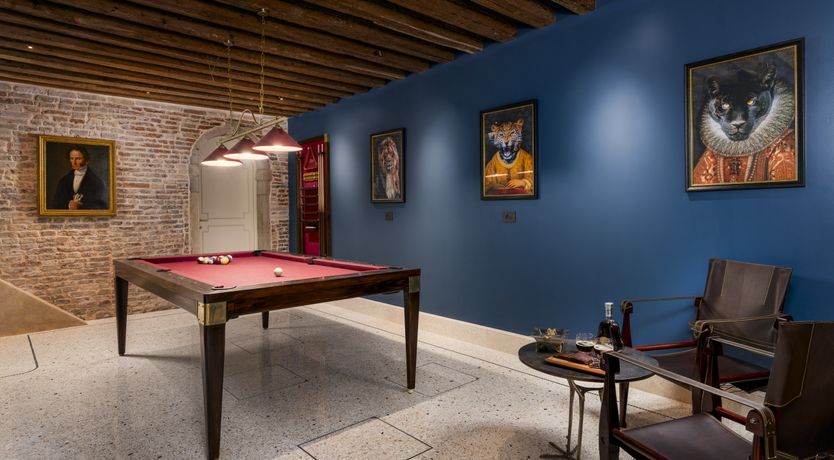 Photo of Canal & Gold