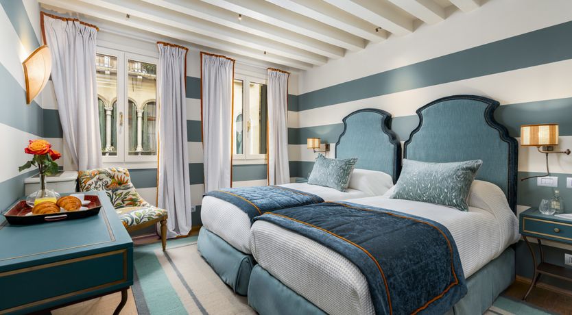 Photo of Canal & Gold