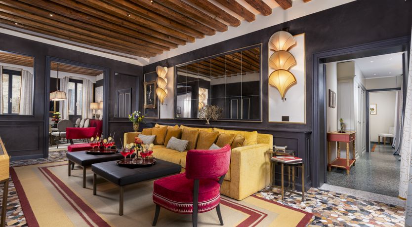 Photo of Canal & Gold