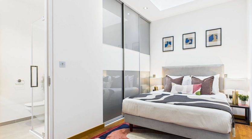 Photo of Vibrant Avenue