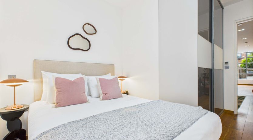 Photo of Vibrant Avenue