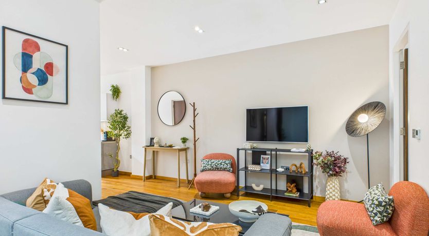 Photo of Vibrant Avenue